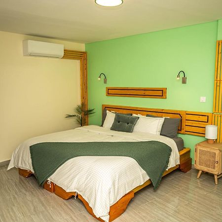 Jade Hotel And Spa Bandrele Luaran gambar