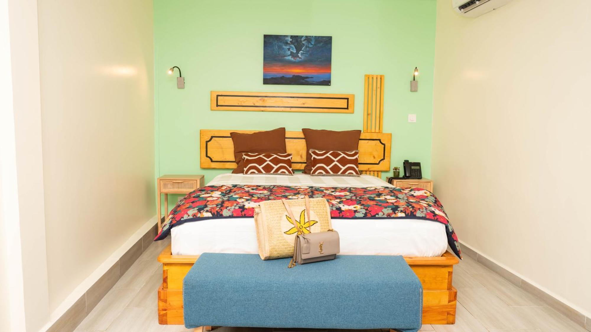 Jade Hotel And Spa Bandrele Luaran gambar